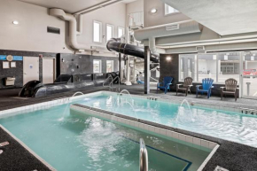  Home Inn & Suites Saskatoon South  Саскатун